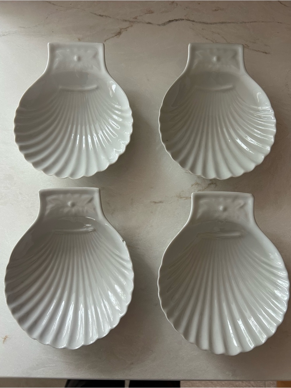 Set of 4 White Ceramic Scallop Shell Dishes | Coastal Decor